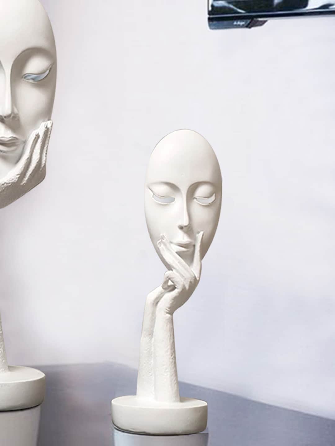 

THE ARTMENT White Resin Myra Table Showpieces