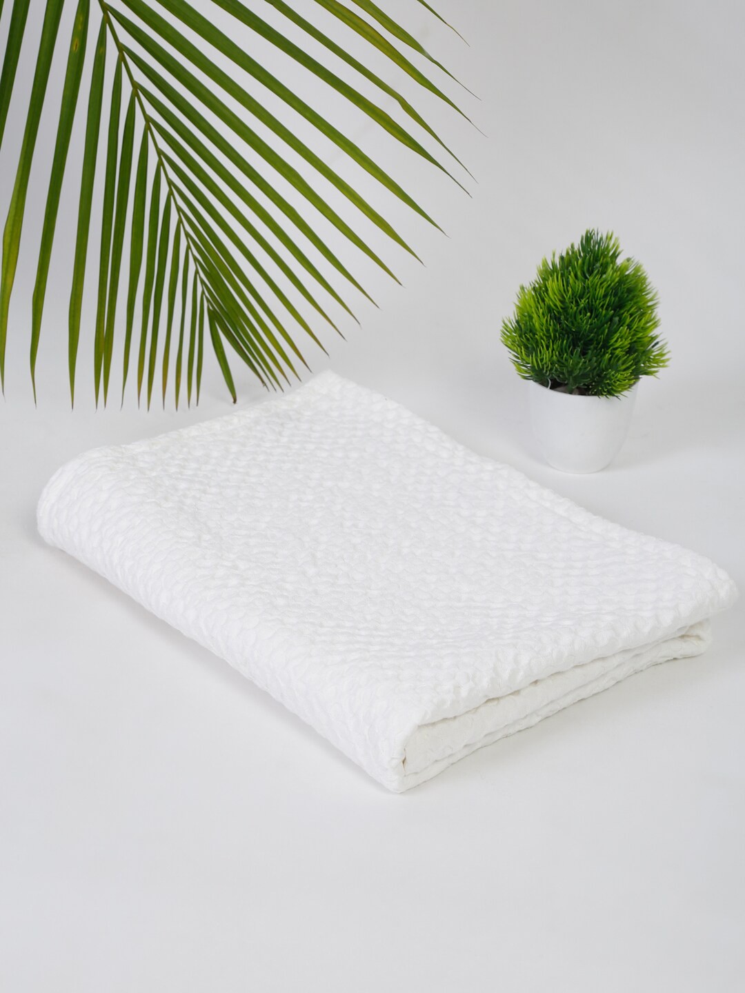 

Fabindia White Woven 250 GSM Cotton Bath Towel