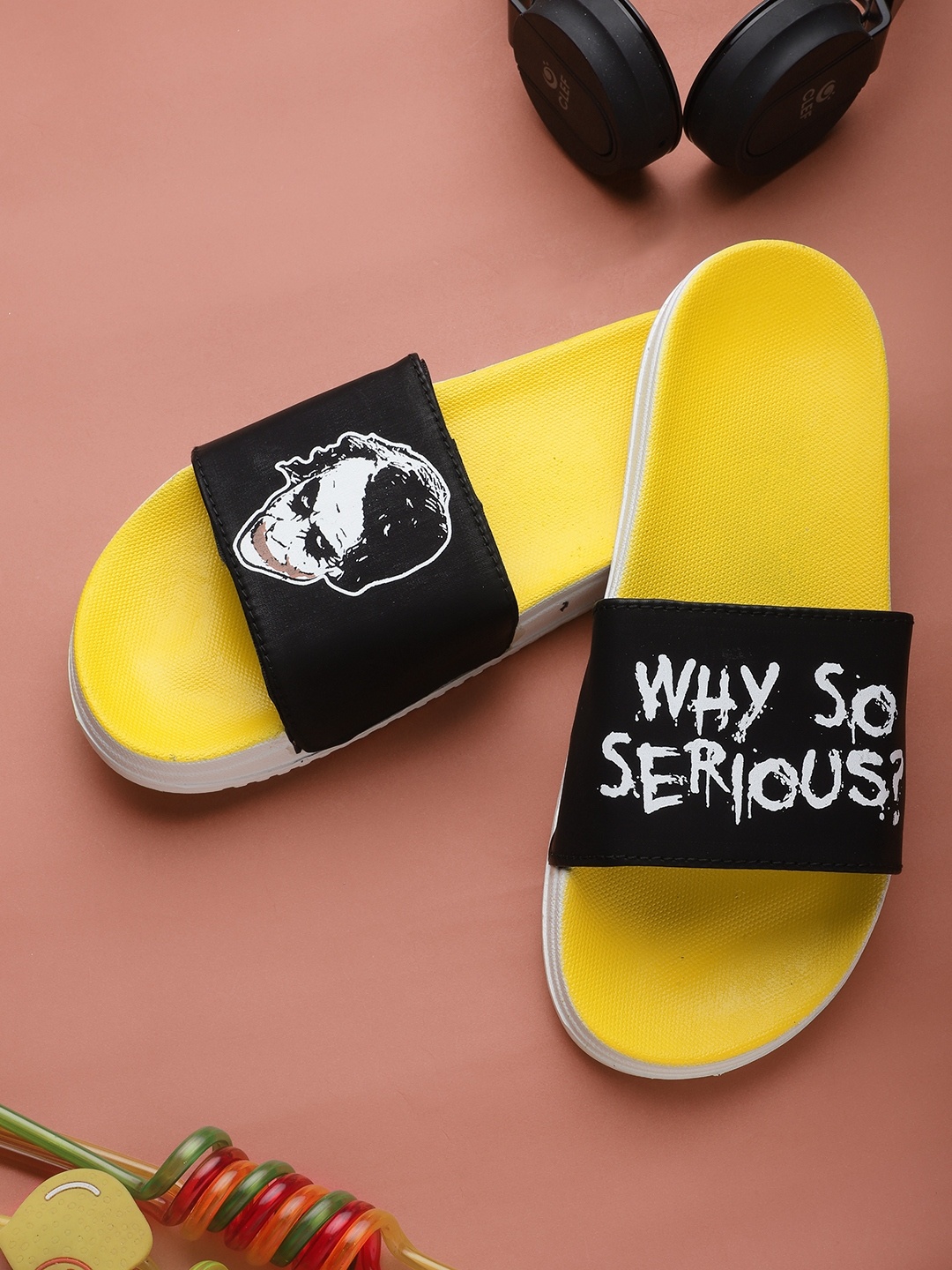 

Pampy Angel Men Black & White Printed Rubber Sliders