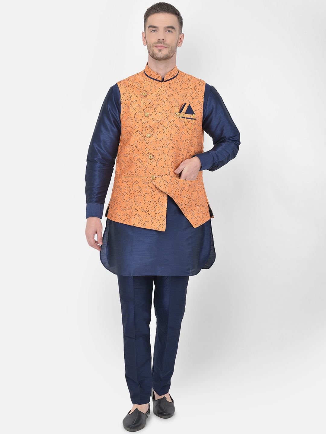 

SG RAJASAHAB Men Blue Regular Raw Silk Kurta with Trousers with Jacket