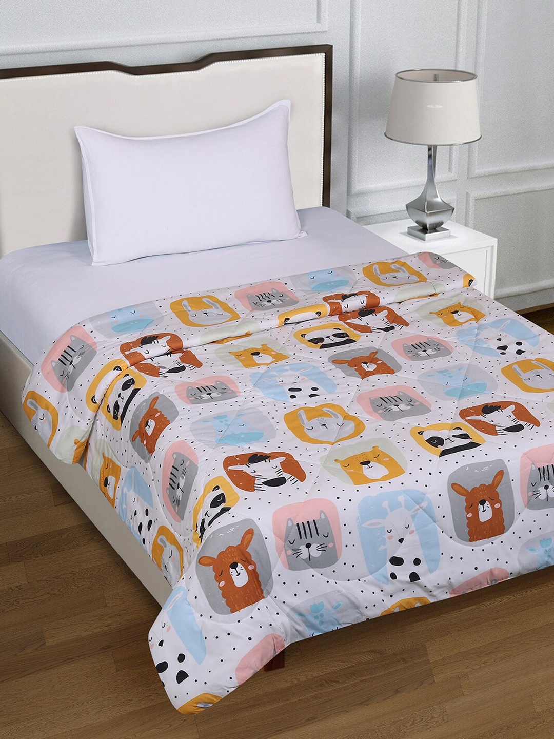 ROMEE White Cartoon Characters AC Room 210 GSM Single Bed Comforter