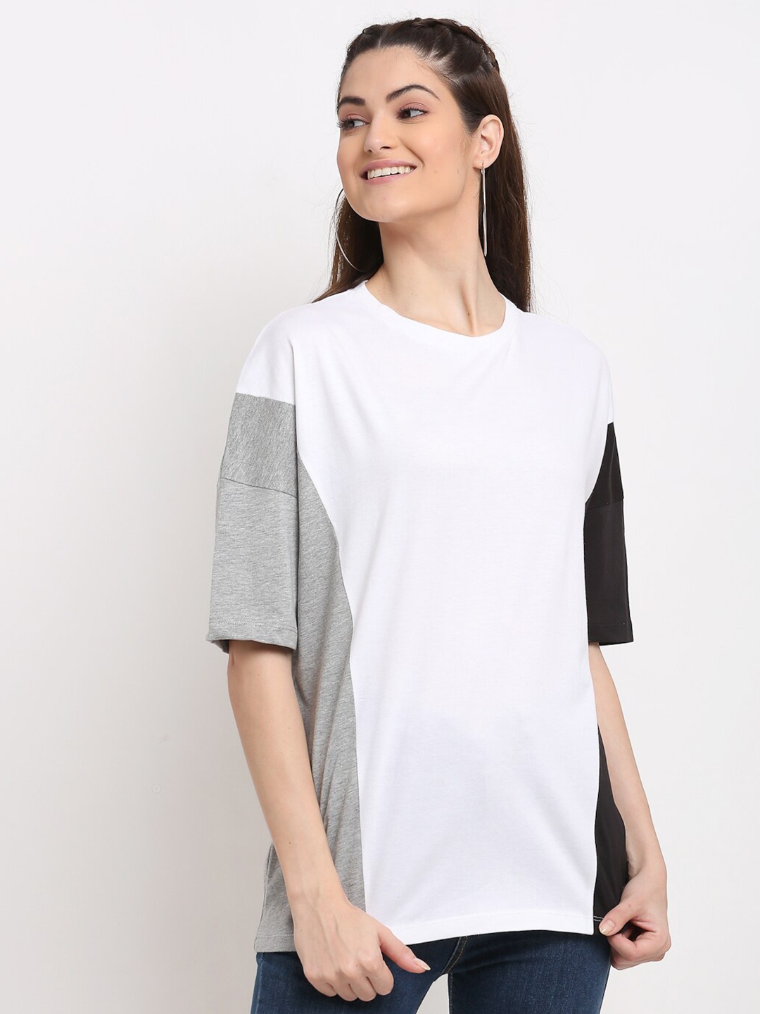 

DOOR74 Women White & Grey Colourblocked Drop-Shoulder Loose T-shirt