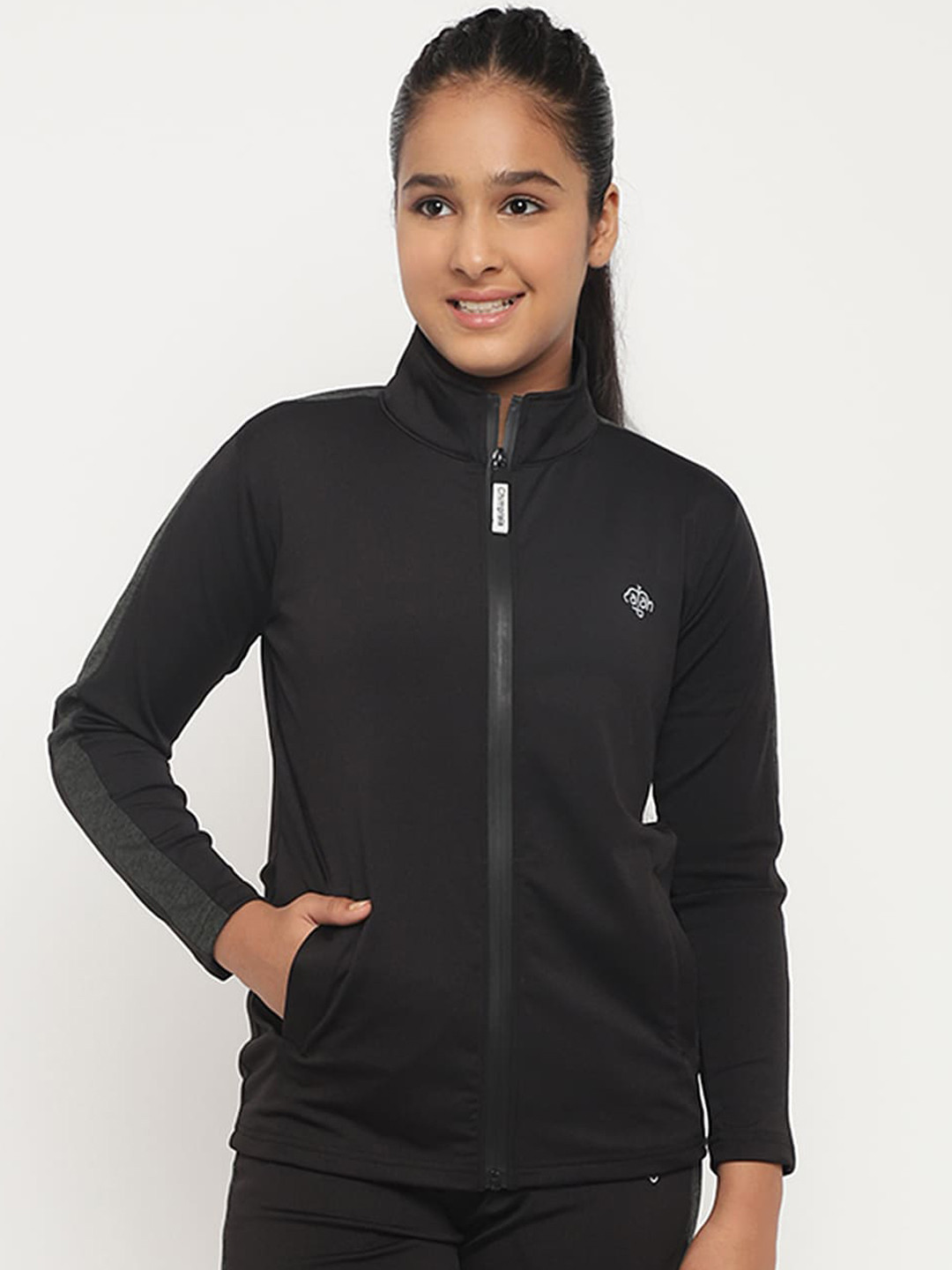 

CHIMPRALA Girls Black & Olive Green Lightweight Dry Fit Sporty Jacket
