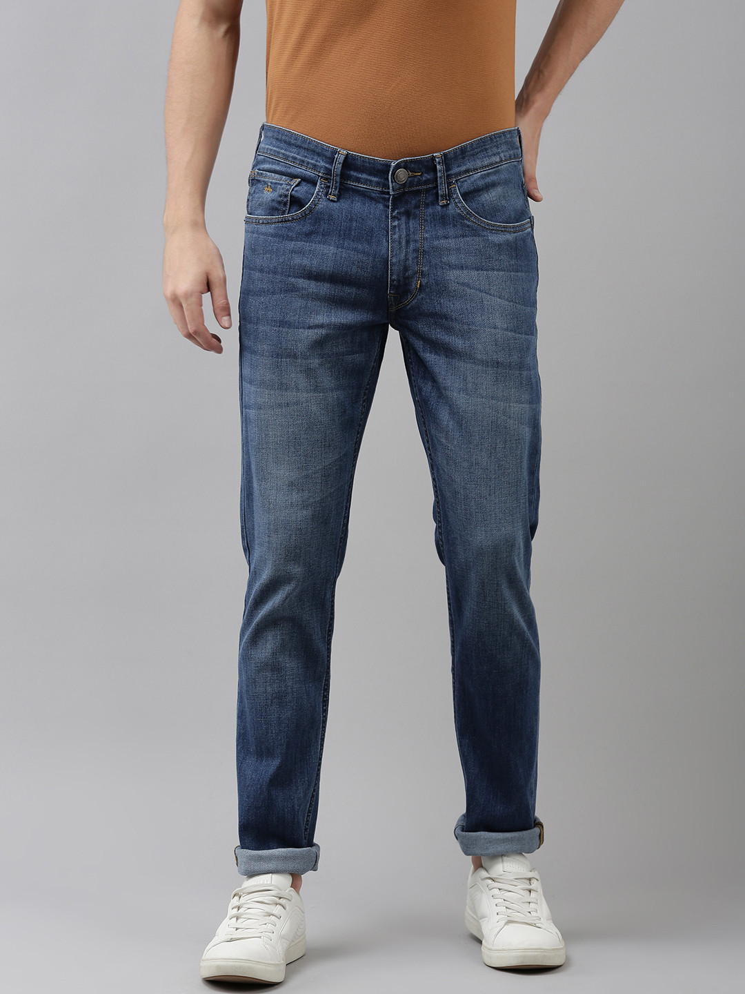 

Arrow Sport Men Blue Slim Fit Light Fade Stretchable Jeans