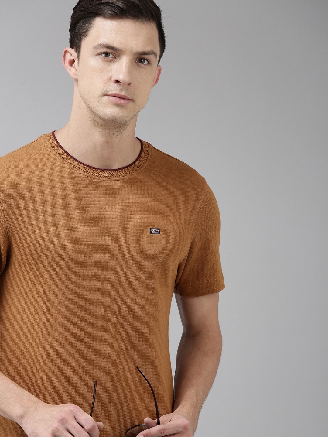 

Arrow Sport Men Brown Pure Compact Cotton T-shirt