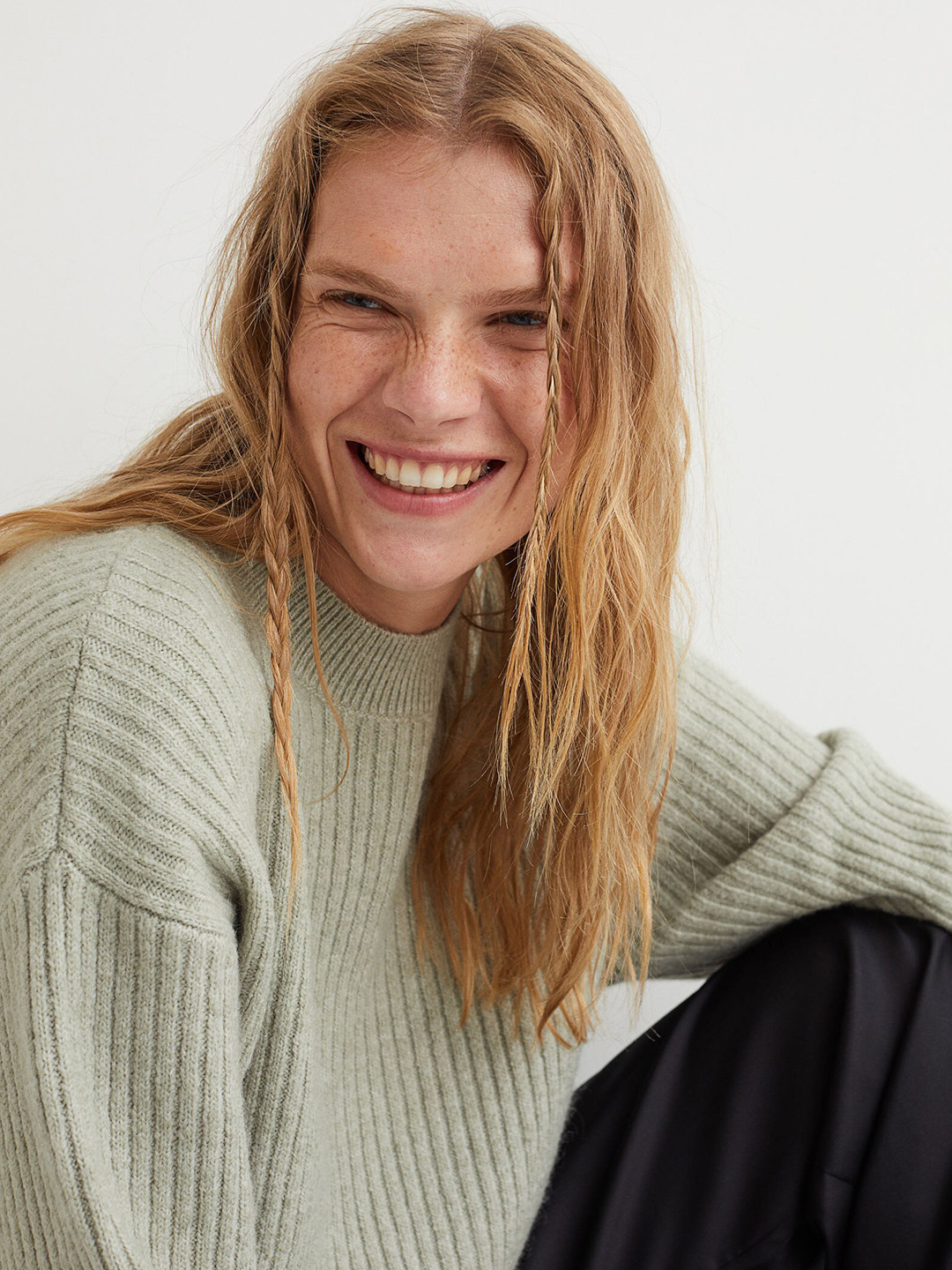 

H&M Women Green Knitted Jumper