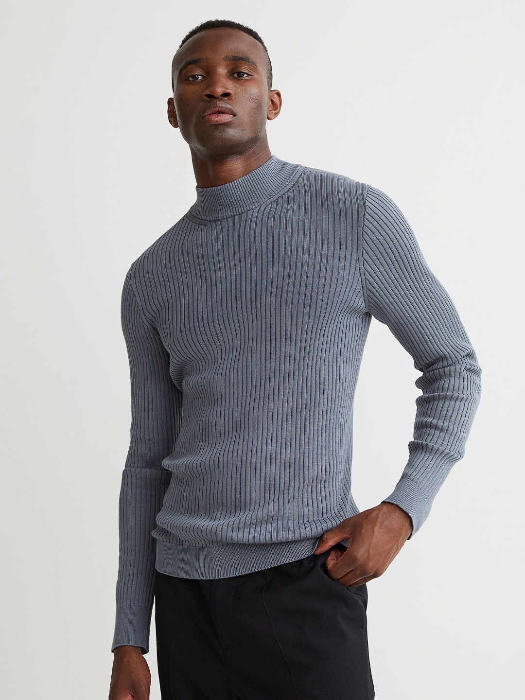 

H&M Men Grey Turtle Neck Jumper Muscle Fit