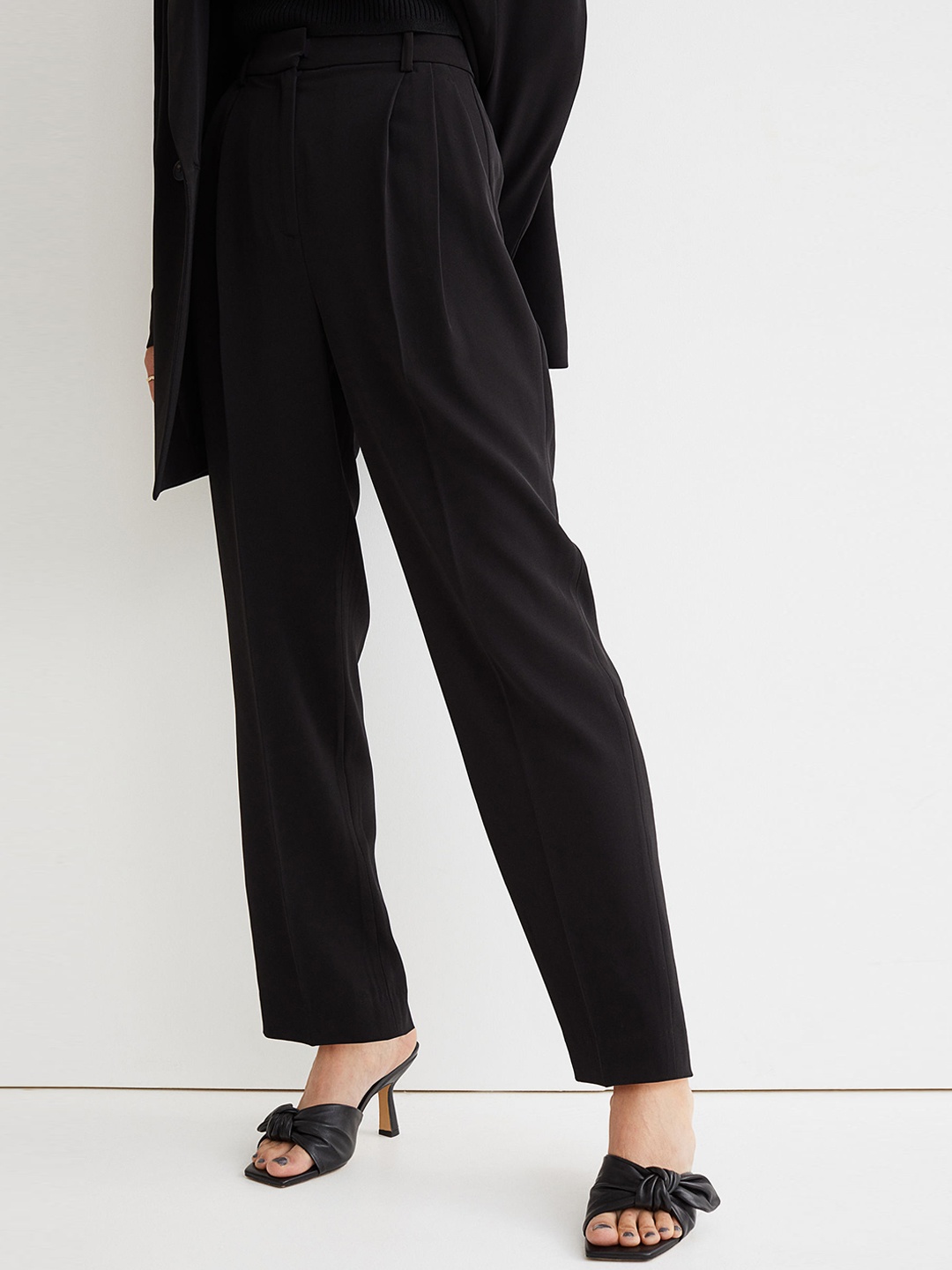 

H&M Women Black Solid Tailored Trousers