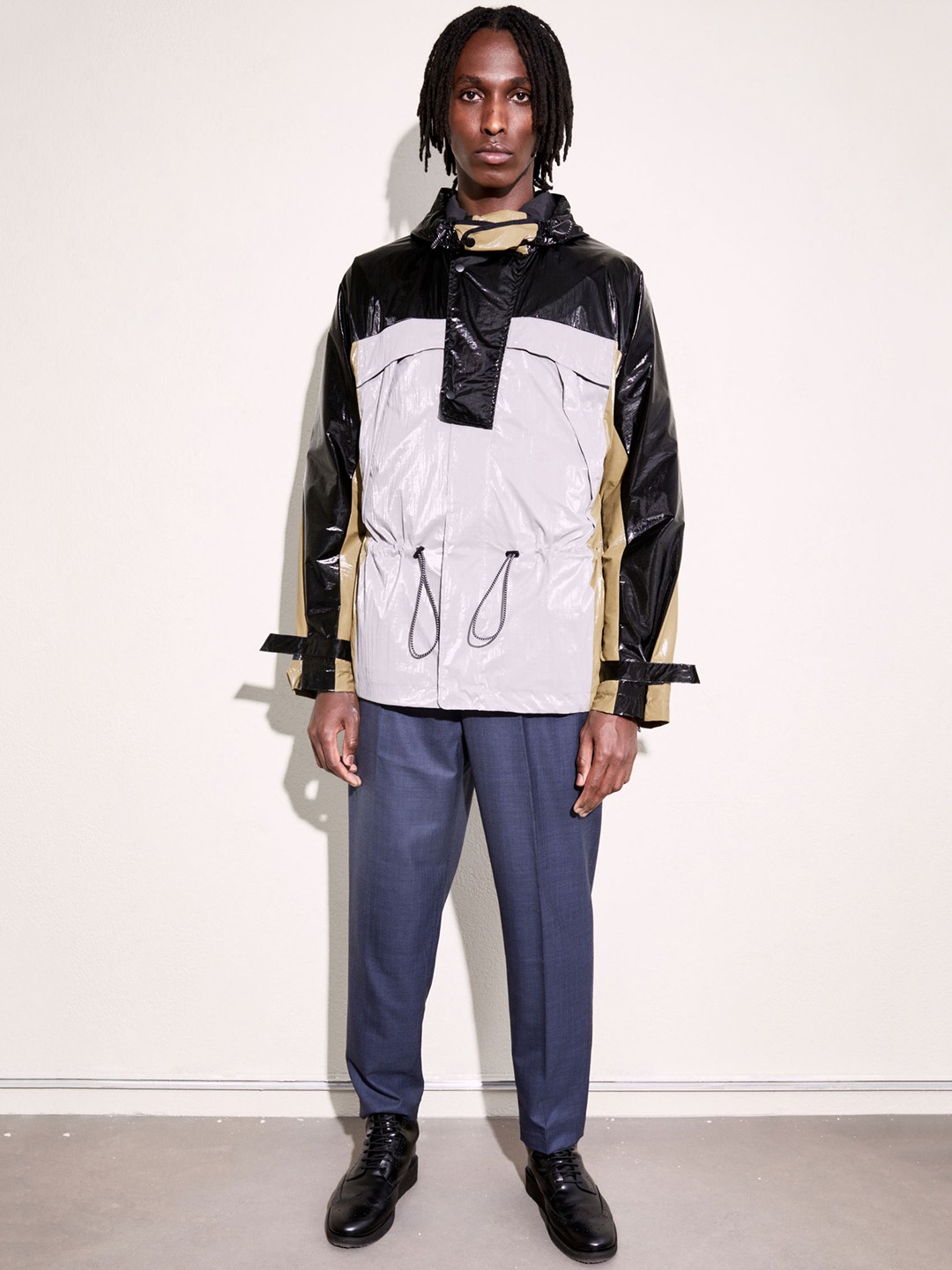 

H&M Men White & Black Colour Blocked Nylon Jacket
