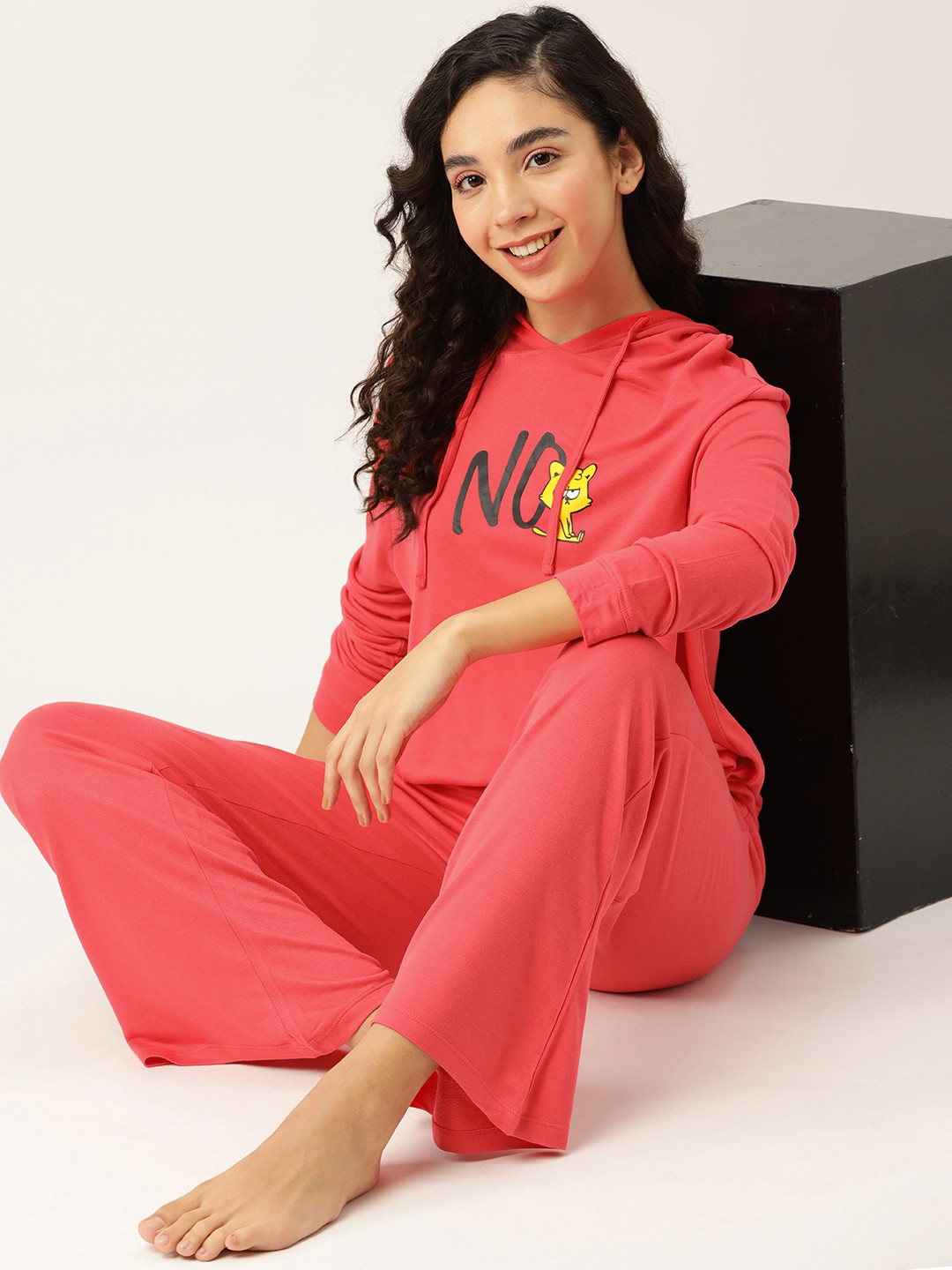 

DressBerry Women Coral Pink Printed Night suit