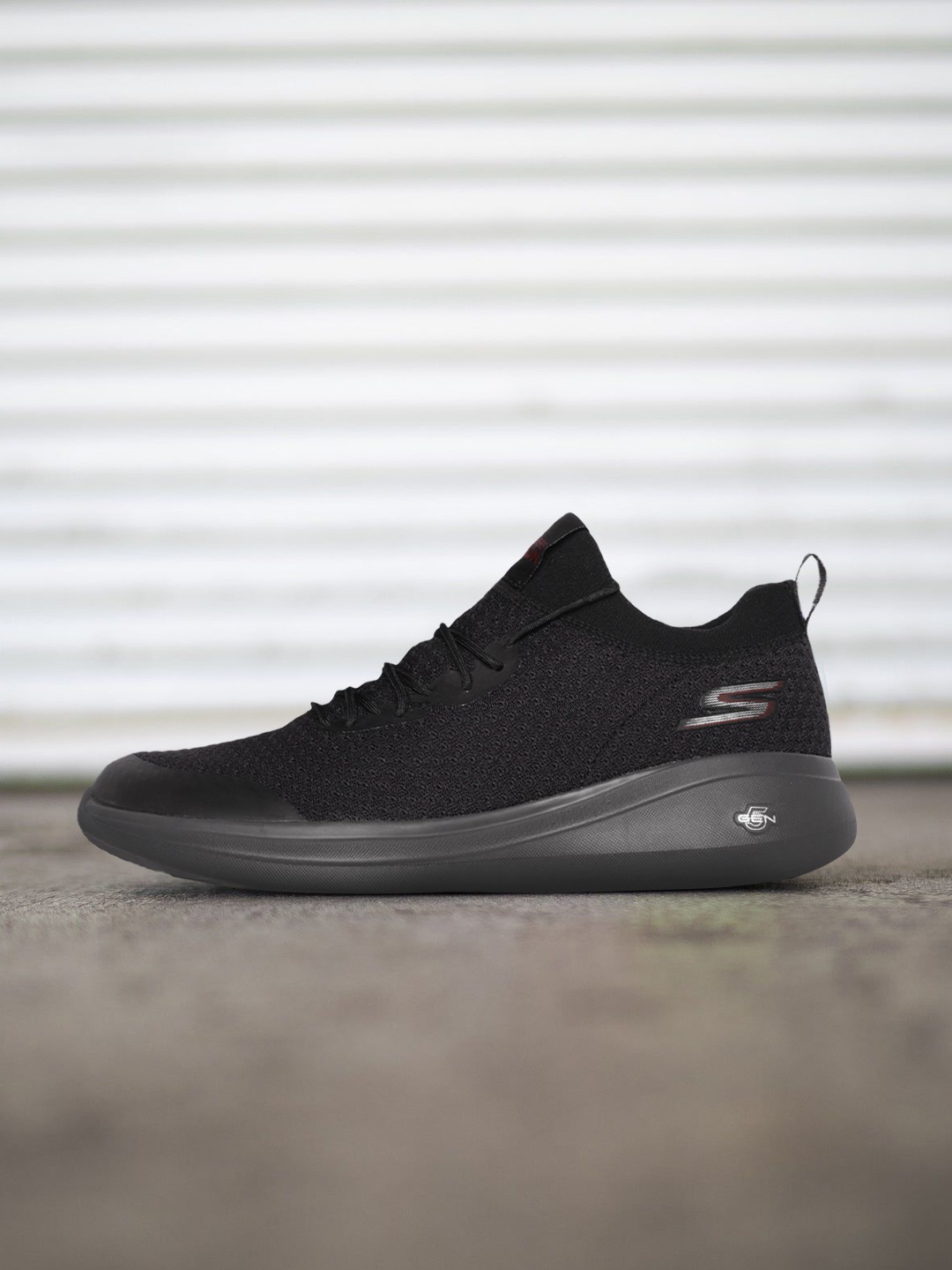 

Skechers Men Black GO RUN FAST - CYBER Running Shoes