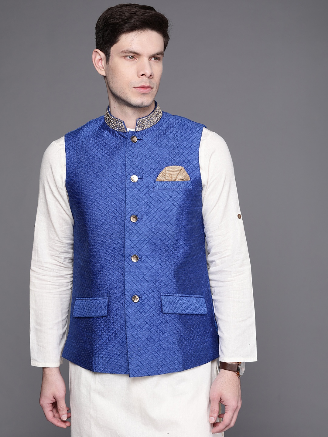 

Manu Men Blue Self-Design Ethnic Nehru Jacket