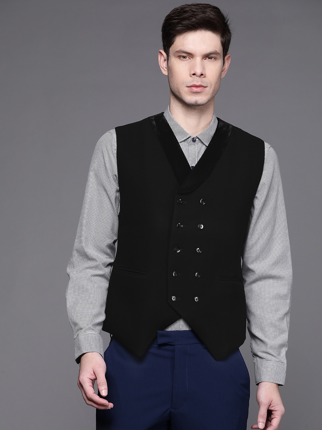 

Manu Men Black Woven Design Waistcoat