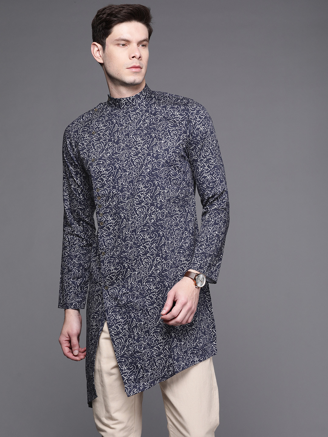 

Manu Men Navy Blue & Off White Paisley Printed Angrakha Kurta