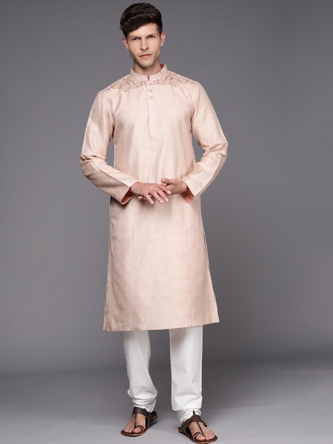 

Manu Men Dusty pink & White Embroidered Kurta, Rose