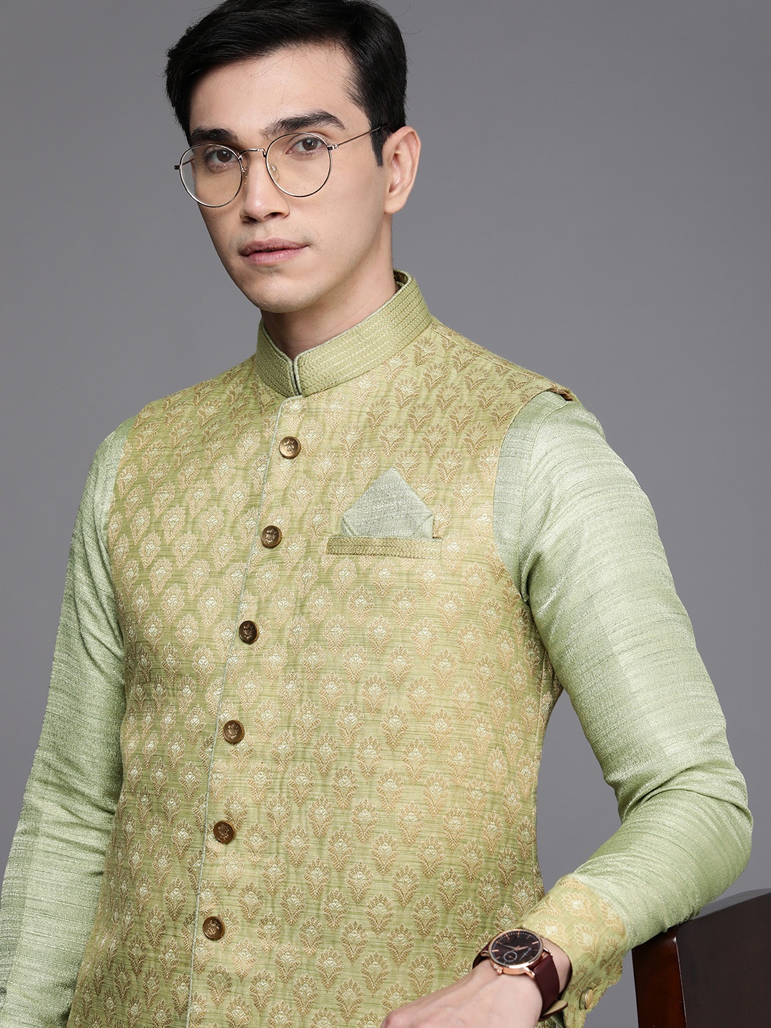 

Manu Men Green & Beige Self-designed Ethnic Motifs Kurta Set With Jacket