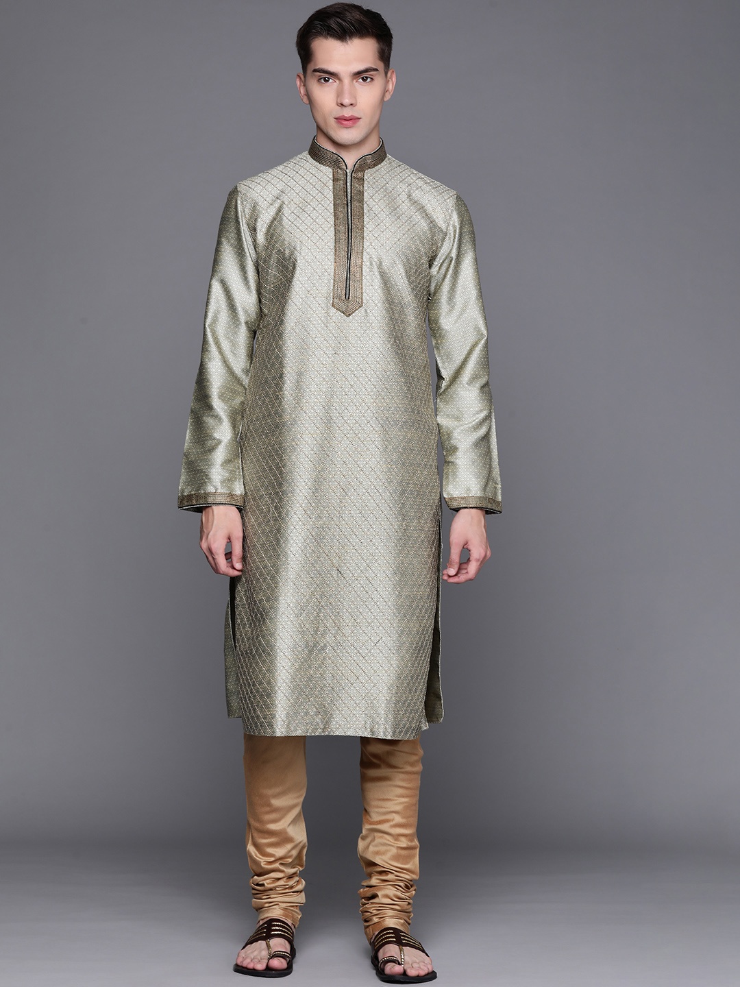 

Manu Men Green Ethnic Woven Design Regular Kurta with Churidar