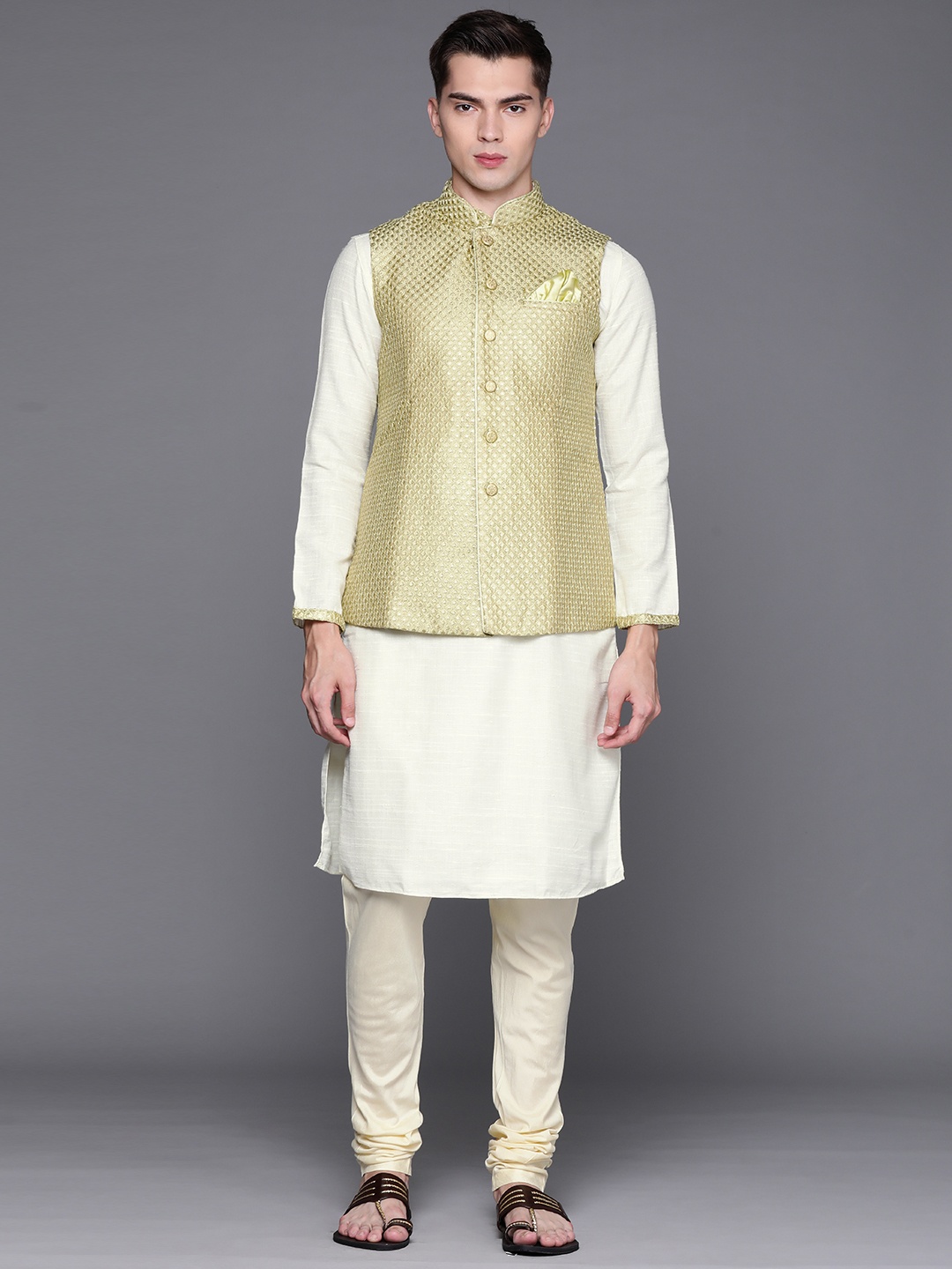 

Manu Men Off White Regular Thread Work Kurta with Churidar