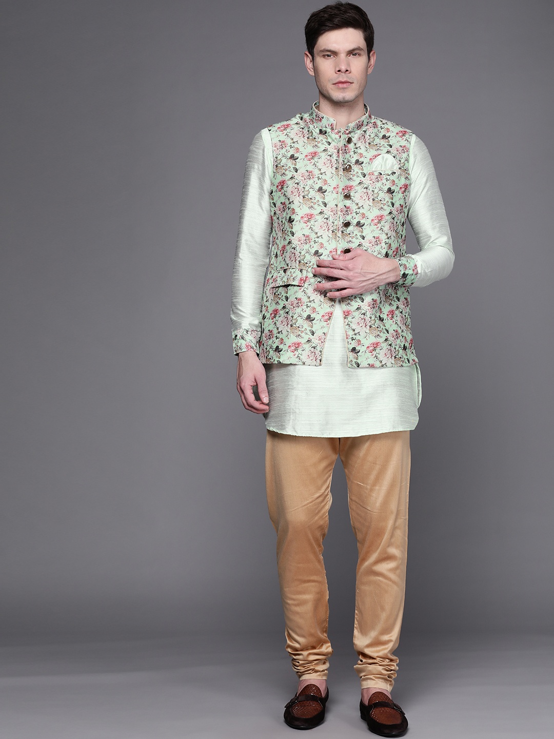 

Manu Men Green & Beige Solid Regular Kurta with Churidar & Printed Waistcoat
