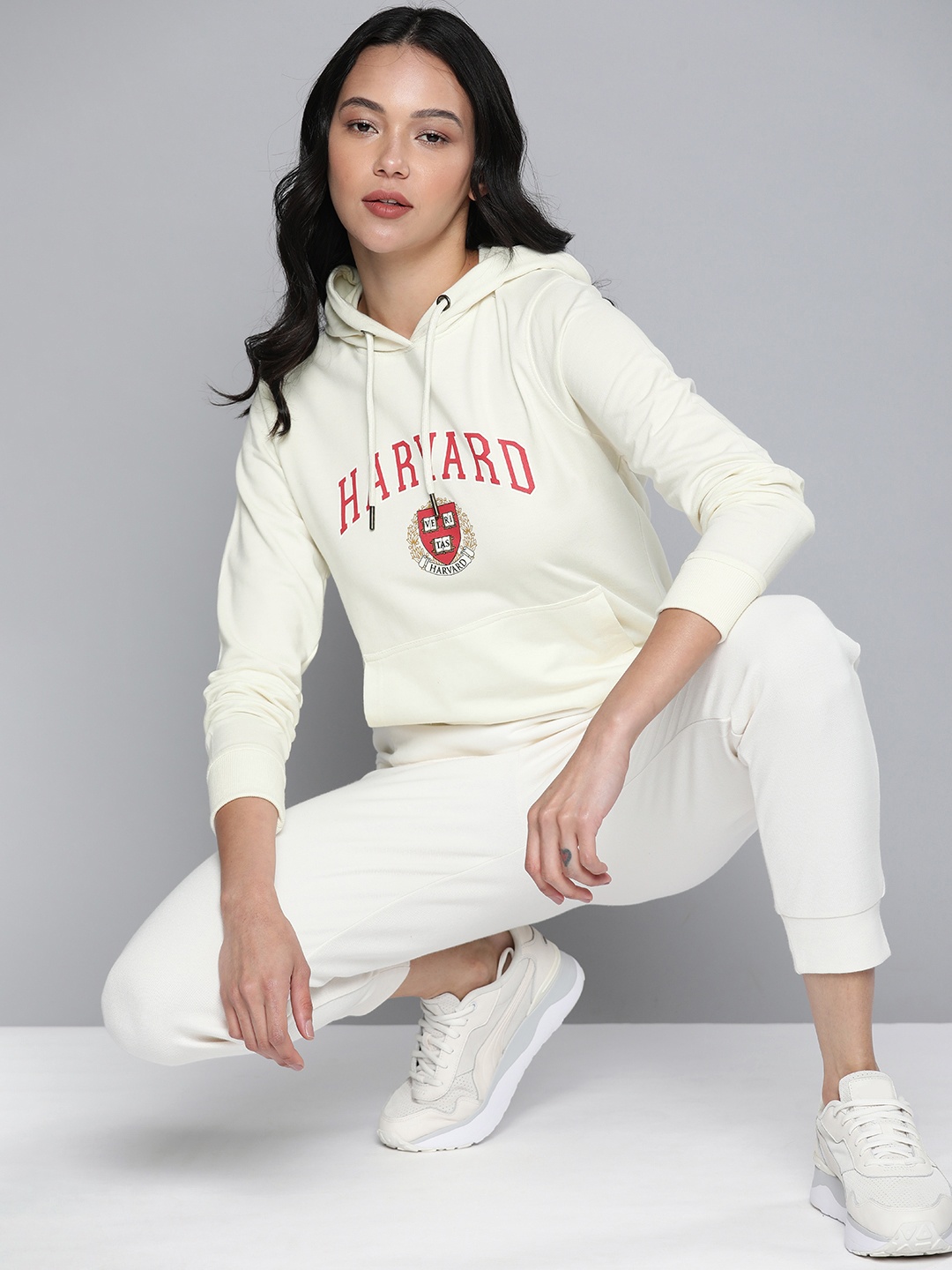 

Harvard Women White Brand Logo Printed Hooded Sweatshirt