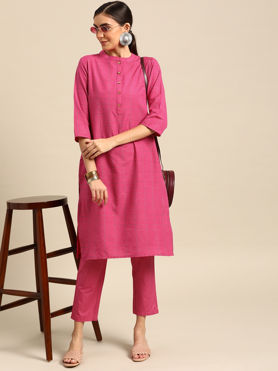 

Anouk Women Pink Solid Yarn Dyed Kurta with Trousers