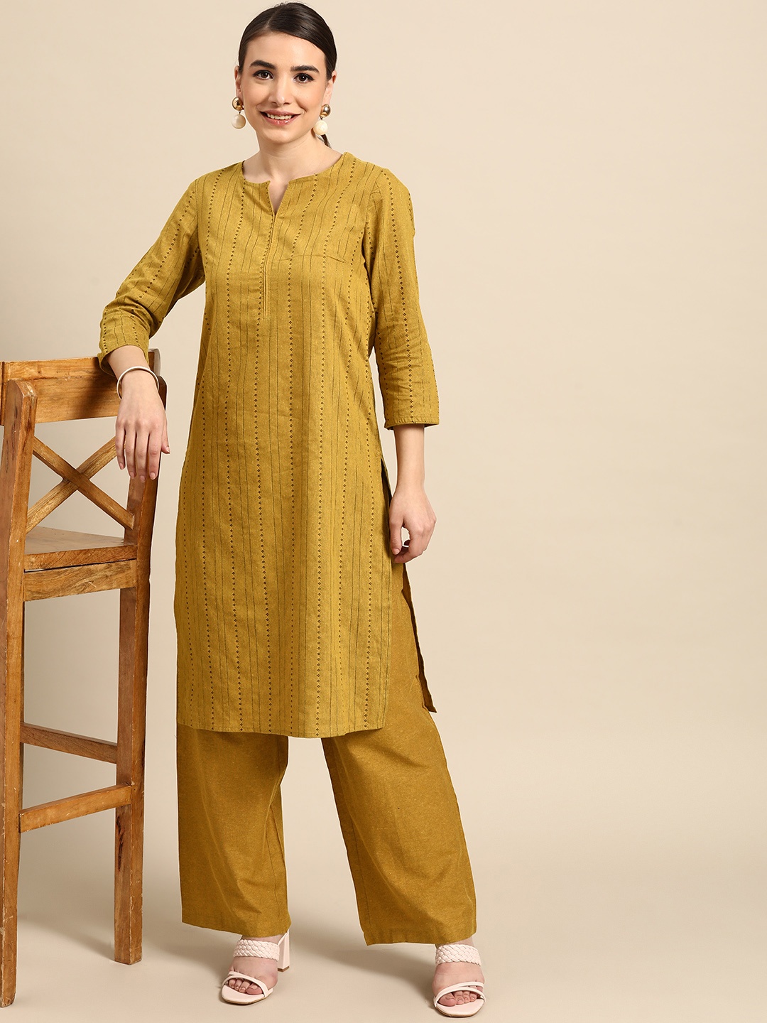 

Anouk Women Mustard Yellow & Black Striped Yarn Dyed Kurta with Palazzos