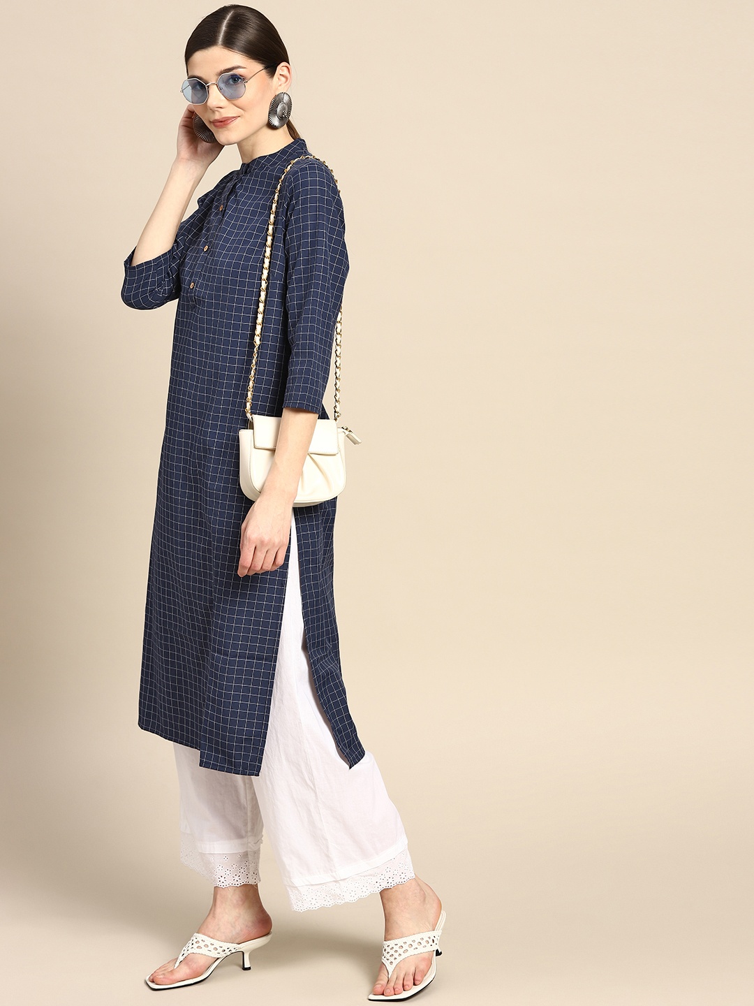 

Anouk Women Navy Blue & White Checked Yarn-Dyed Woven Design Kurta