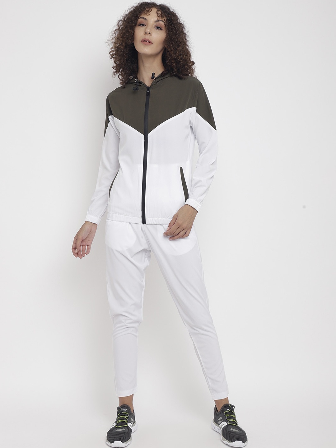 

Chkokko Women Olive-Green & White Solid Track Suit