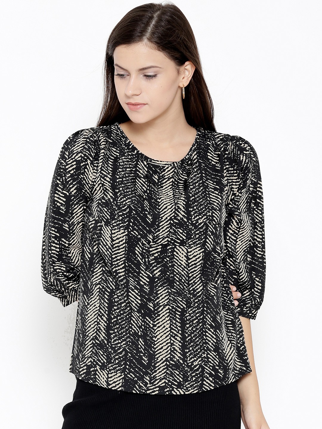 

Sera Women Black Printed Top
