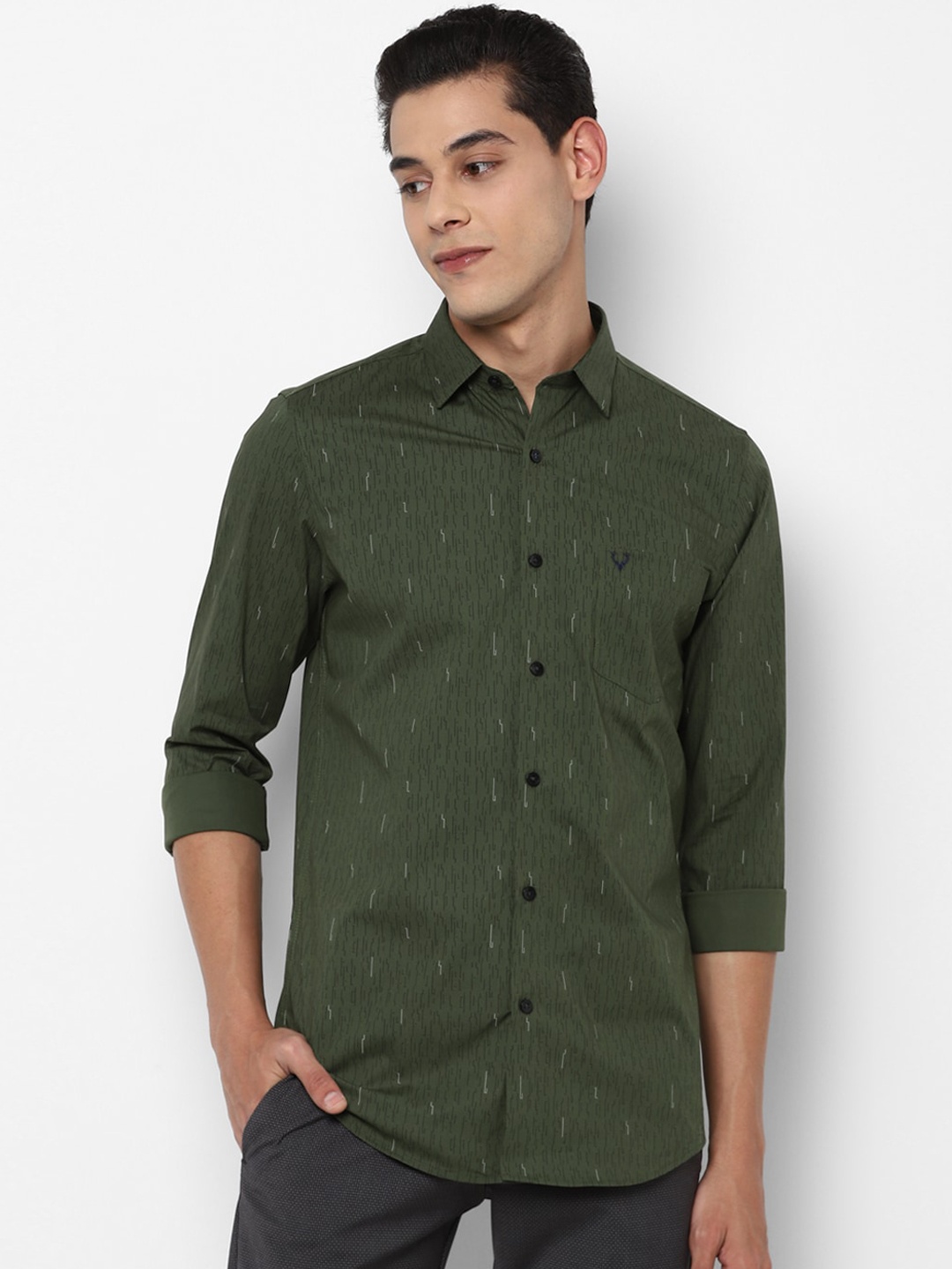 

Allen Solly Men Green & Black Slim Fit Opaque Printed Pure Cotton Casual Shirt