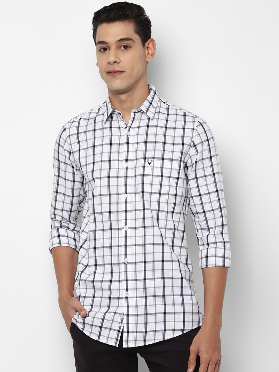 

Allen Solly Men White & Black Slim Fit Opaque Checked Pure Cotton Casual Shirt