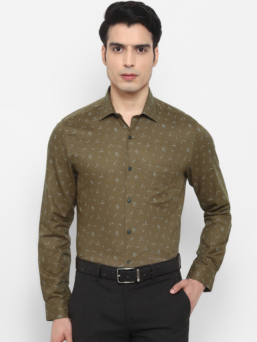 

Turtle Men Olive Green Slim Fit Opaque Printed Formal Shirt