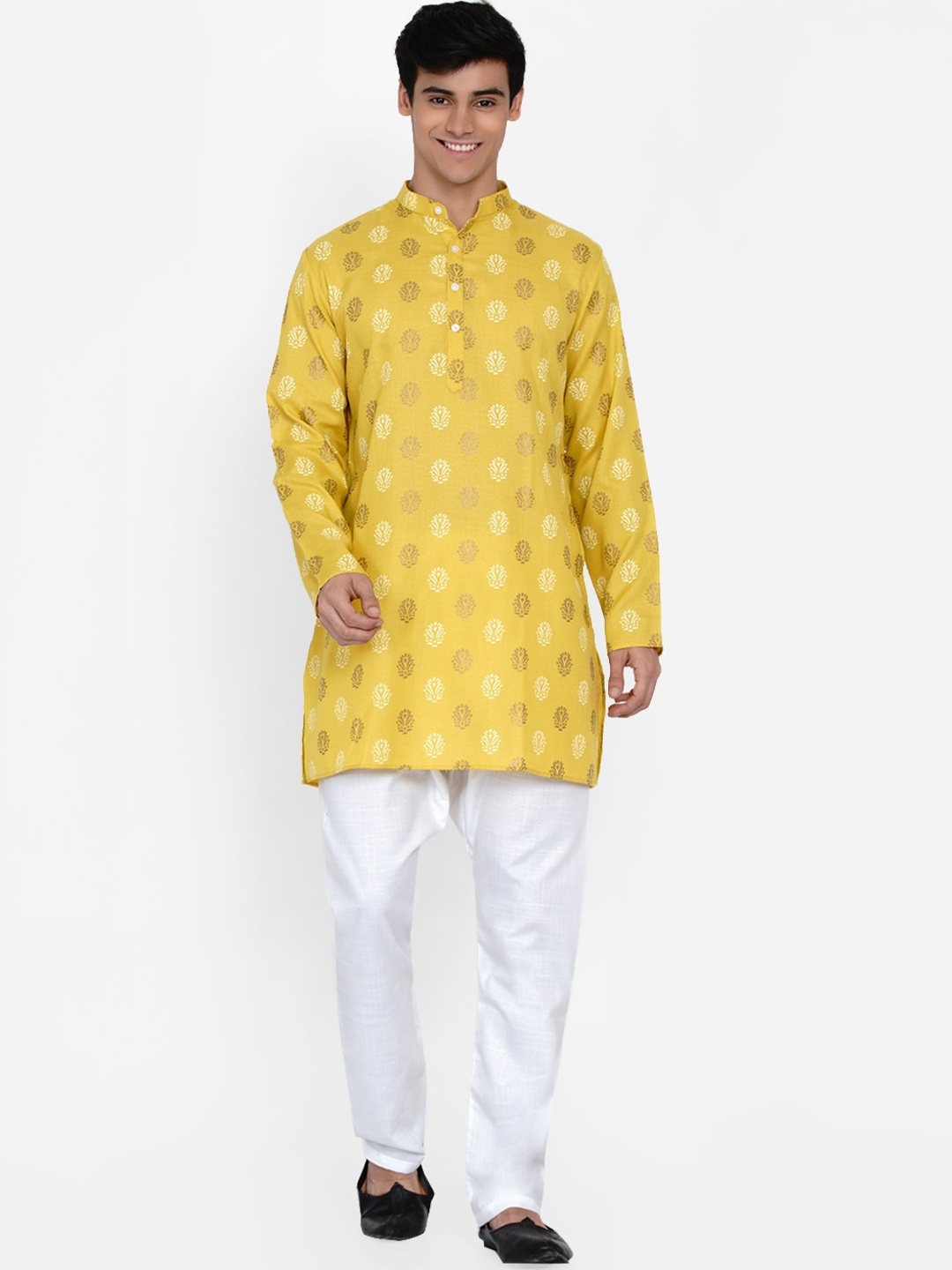 

Baawara By Bhama Men Mustard Yellow Floral Printed Regular Kurta with Pyjamas
