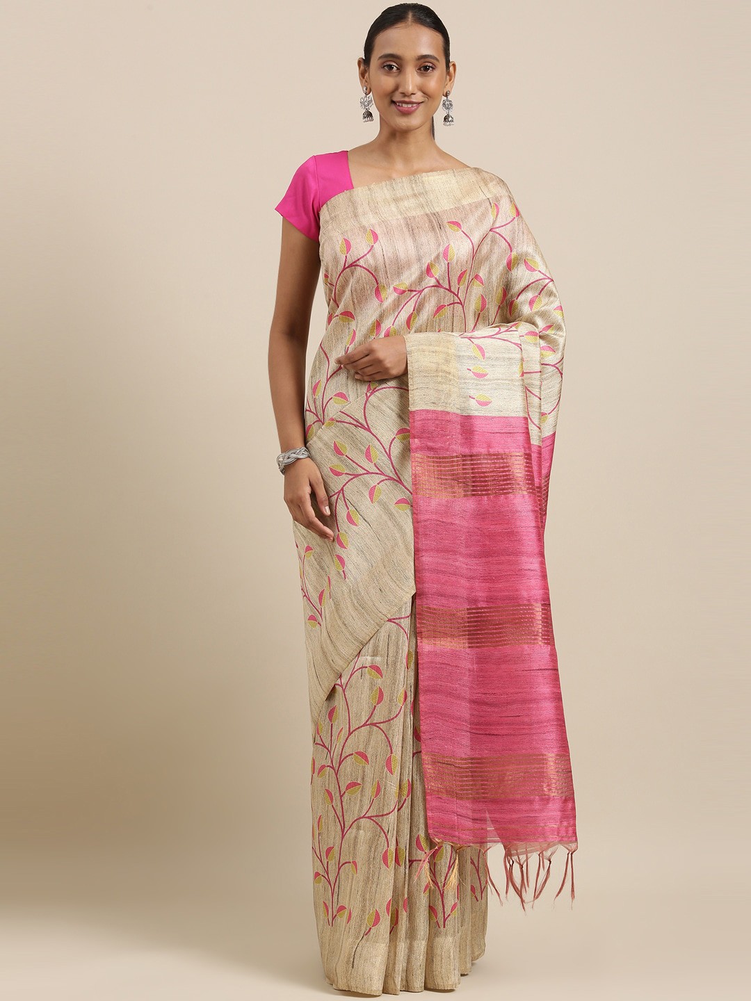 

The Chennai Silks Beige & Fuchsia Floral Jute Cotton Fusion Saree