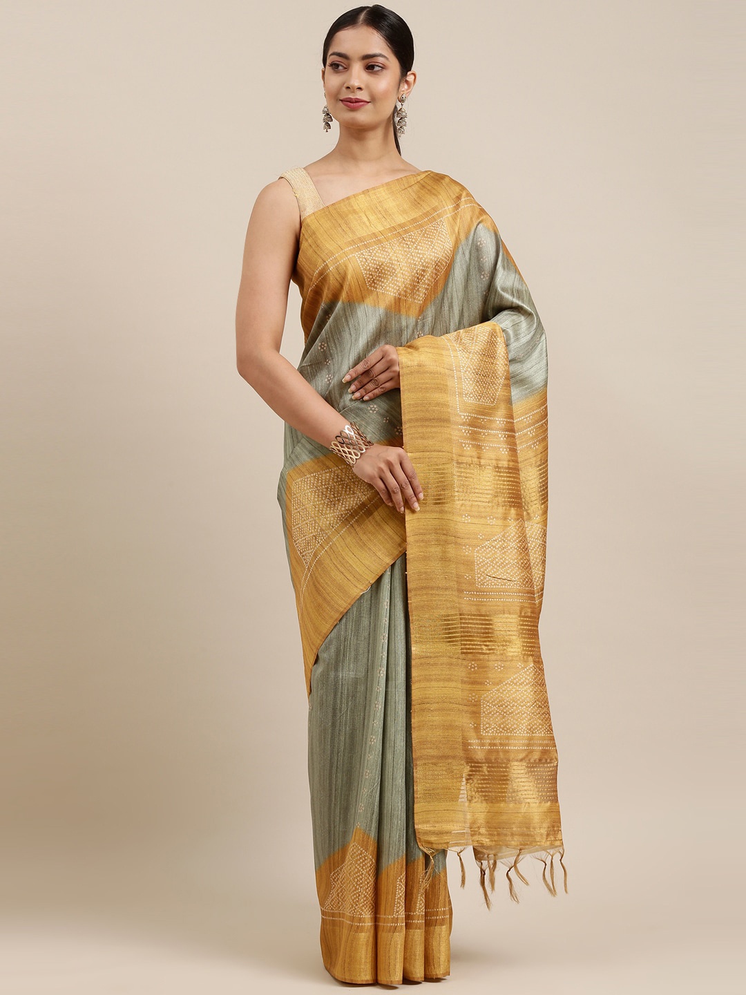 

The Chennai Silks Green & Beige Bandhani Fusion Saree