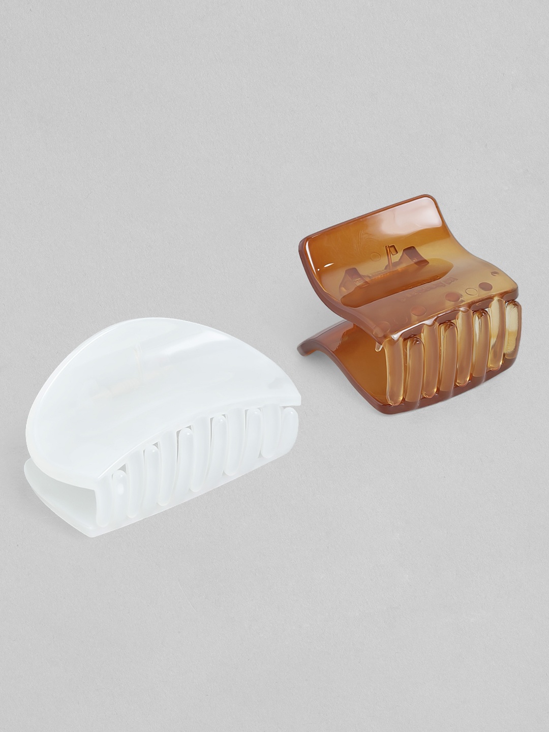

TOKYO TALKIES X rubans FASHION ACCESSORIES Women Set Of 2 White & Brown Claw Clips
