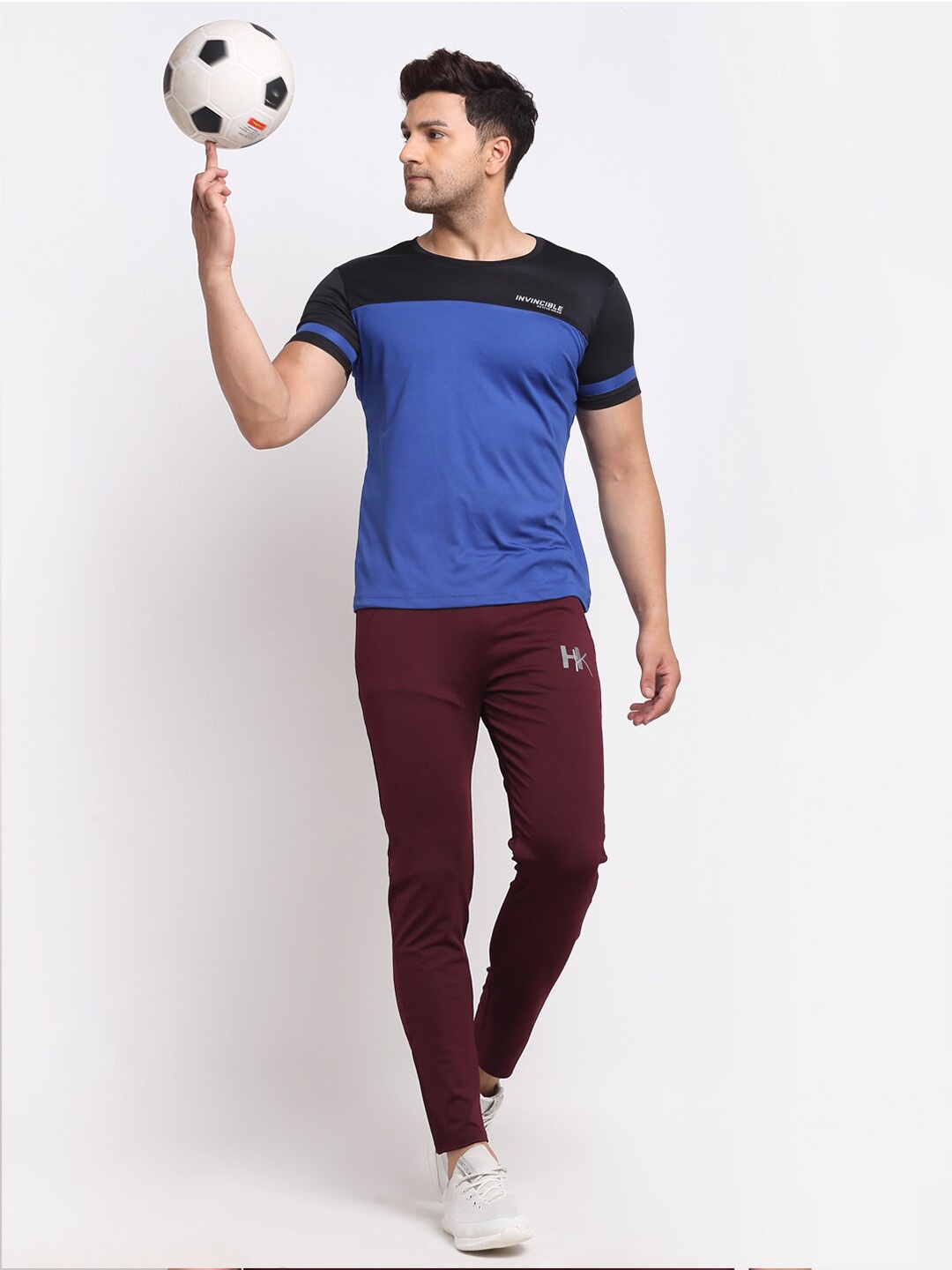 

Invincible Men Blue Colourblocked Pockets Slim Fit T-shirt