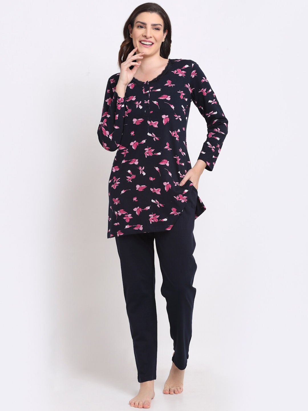 

Kanvin Women Navy Blue Printed Nightsuit