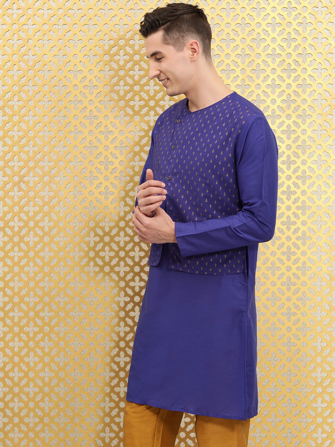 

Ode by House of Pataudi Men Blue & Gold-Toned Ethnic Motifs Printed Layered Kurta