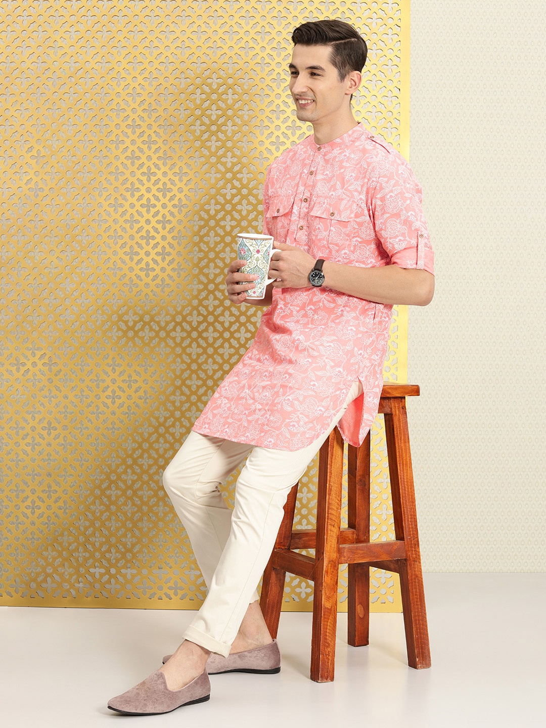 

Ode by House of Pataudi Men Pink Ethnic Motifs Printed Pure Cotton Kurta