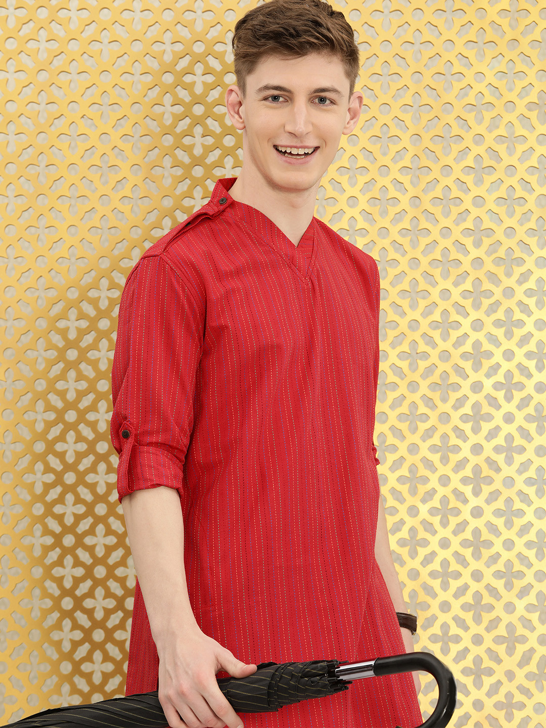 

Ode by House of Pataudi Men Maroon Striped Embroidered Thread Work Rozana Kurta