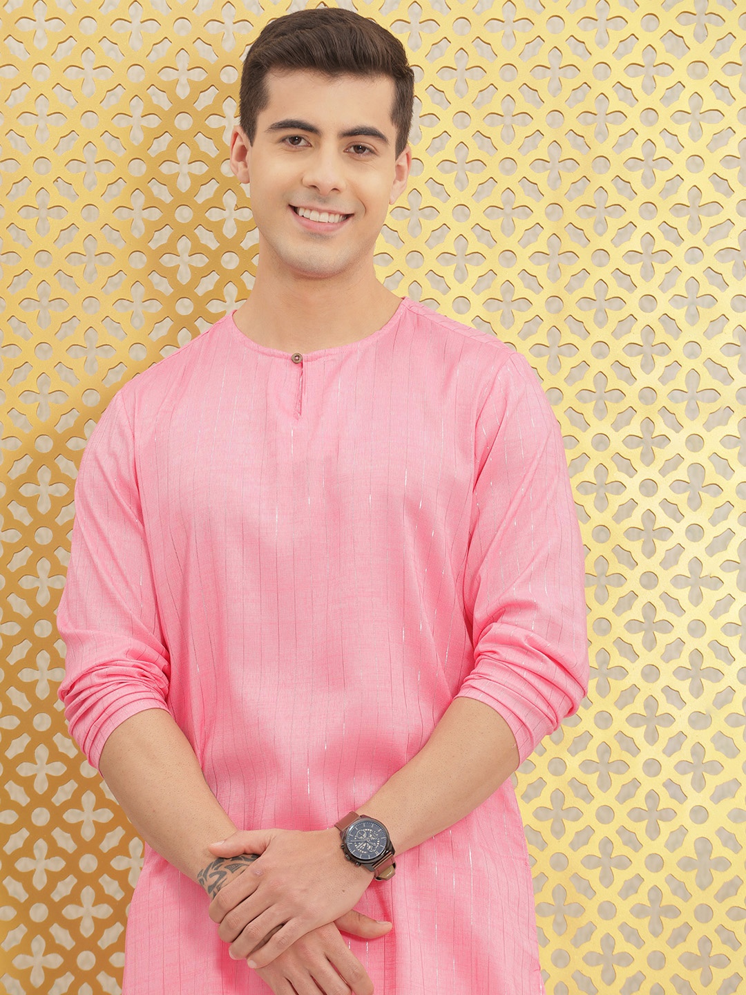 

Ode by House of Pataudi Men Pink Striped Festive Kurta