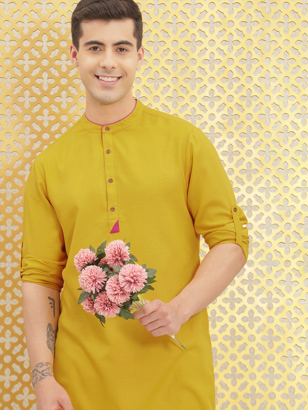 

Ode by House of Pataudi Men Mustard Yellow Solid Rozana Kurta