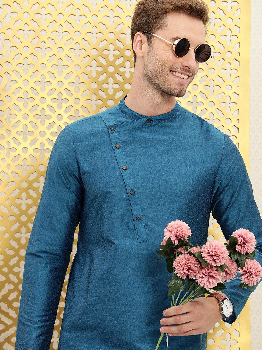 

Ode by House of Pataudi Men Teal Solid Angarakha Styled Ethnic Kurta