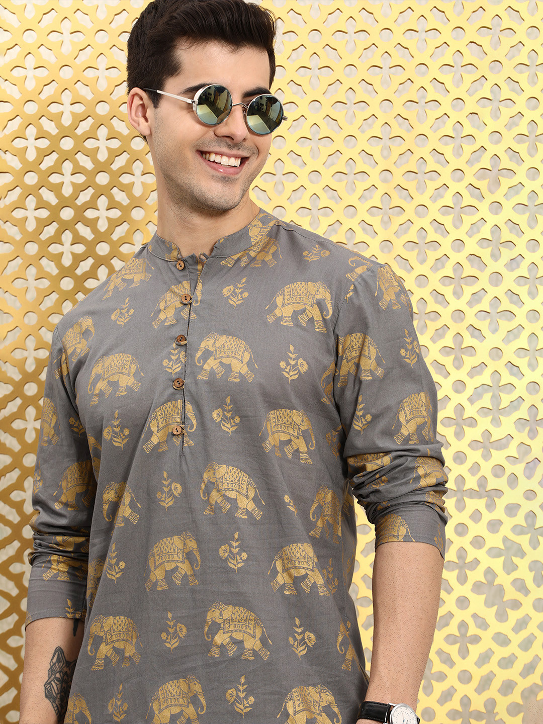

Ode by House of Pataudi Men Grey & Gold-Toned Ethnic Motifs Printed Kurta