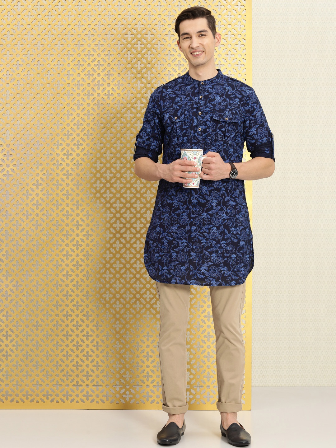 

Ode by House of Pataudi Men Navy Blue & Blue Ethnic Motifs Printed Pure Cotton Kurta