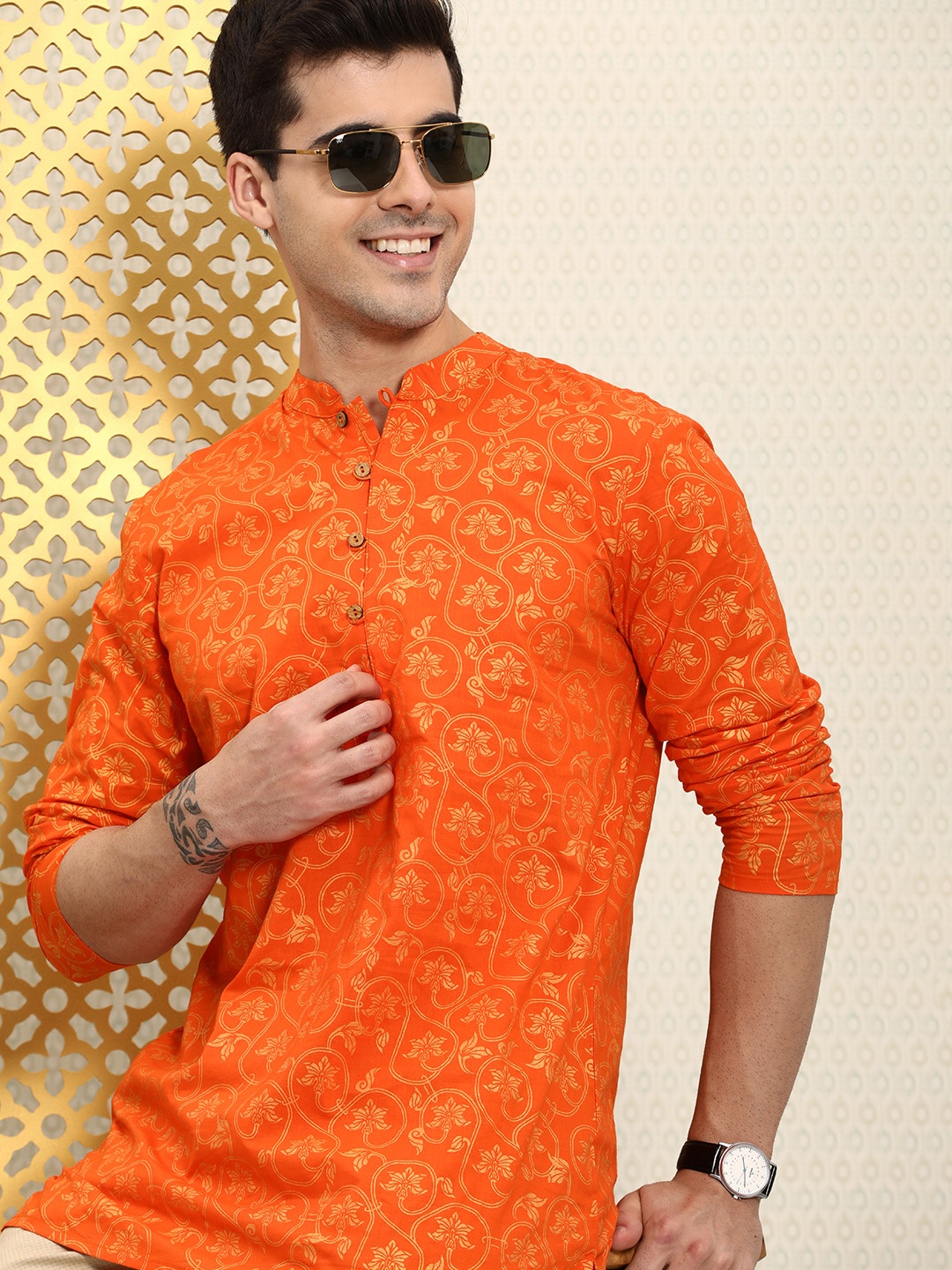 

Ode by House of Pataudi Men Orange Ethnic Motifs Printed Kurta