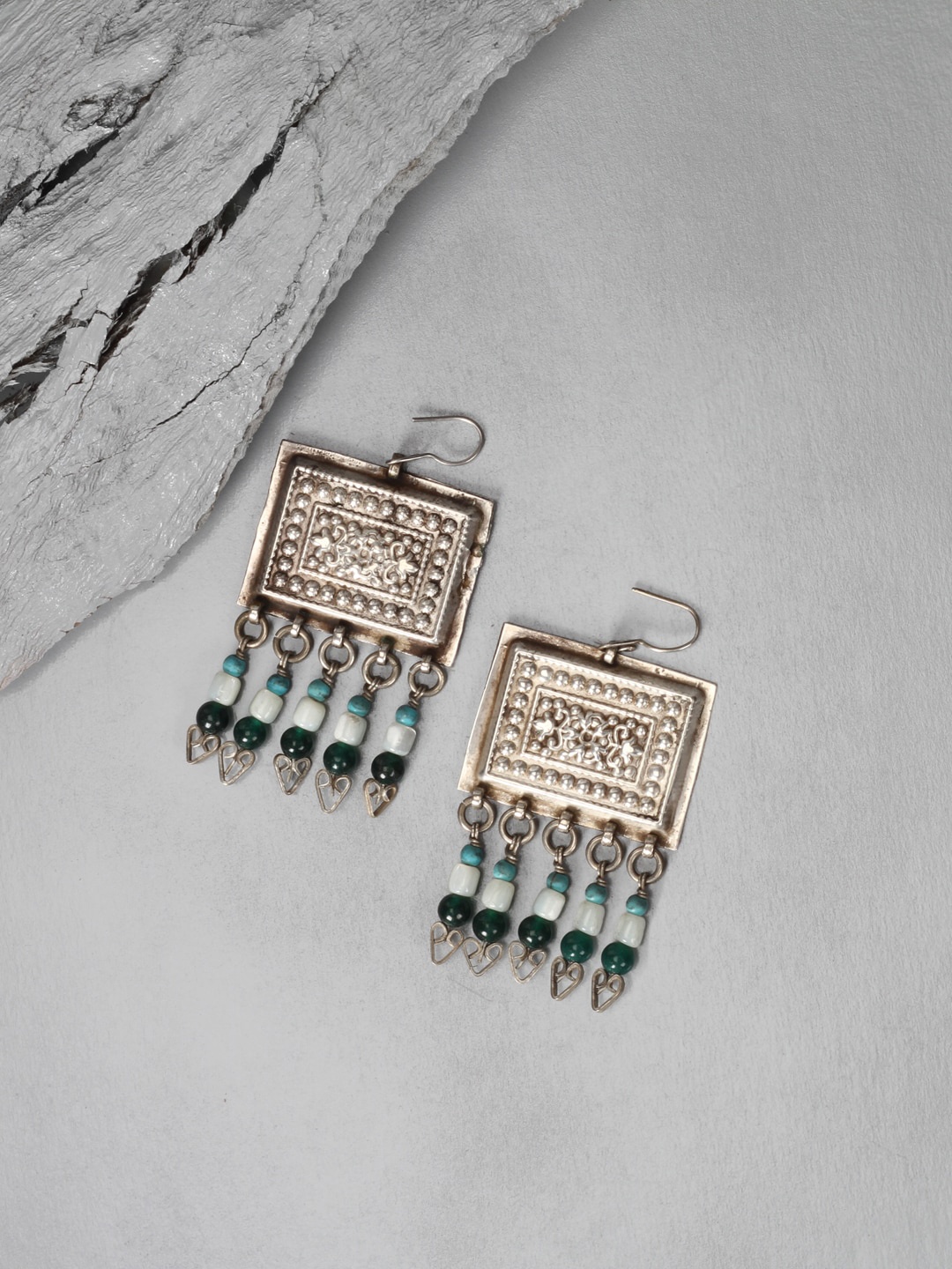 

SANGEETA BOOCHRA Silver-Toned Contemporary Drop Earrings