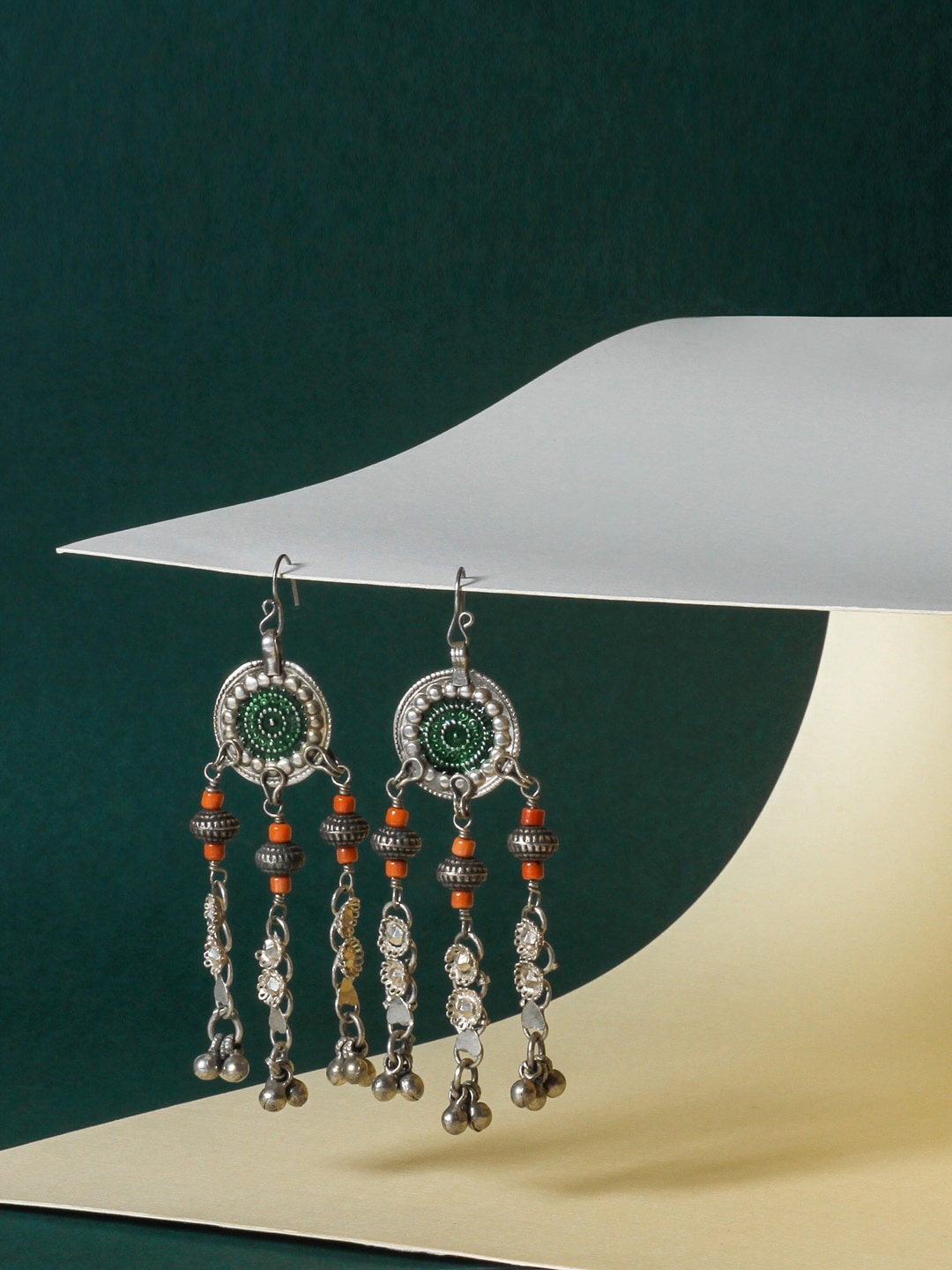 

SANGEETA BOOCHRA Silver-Toned Contemporary Drop Earrings
