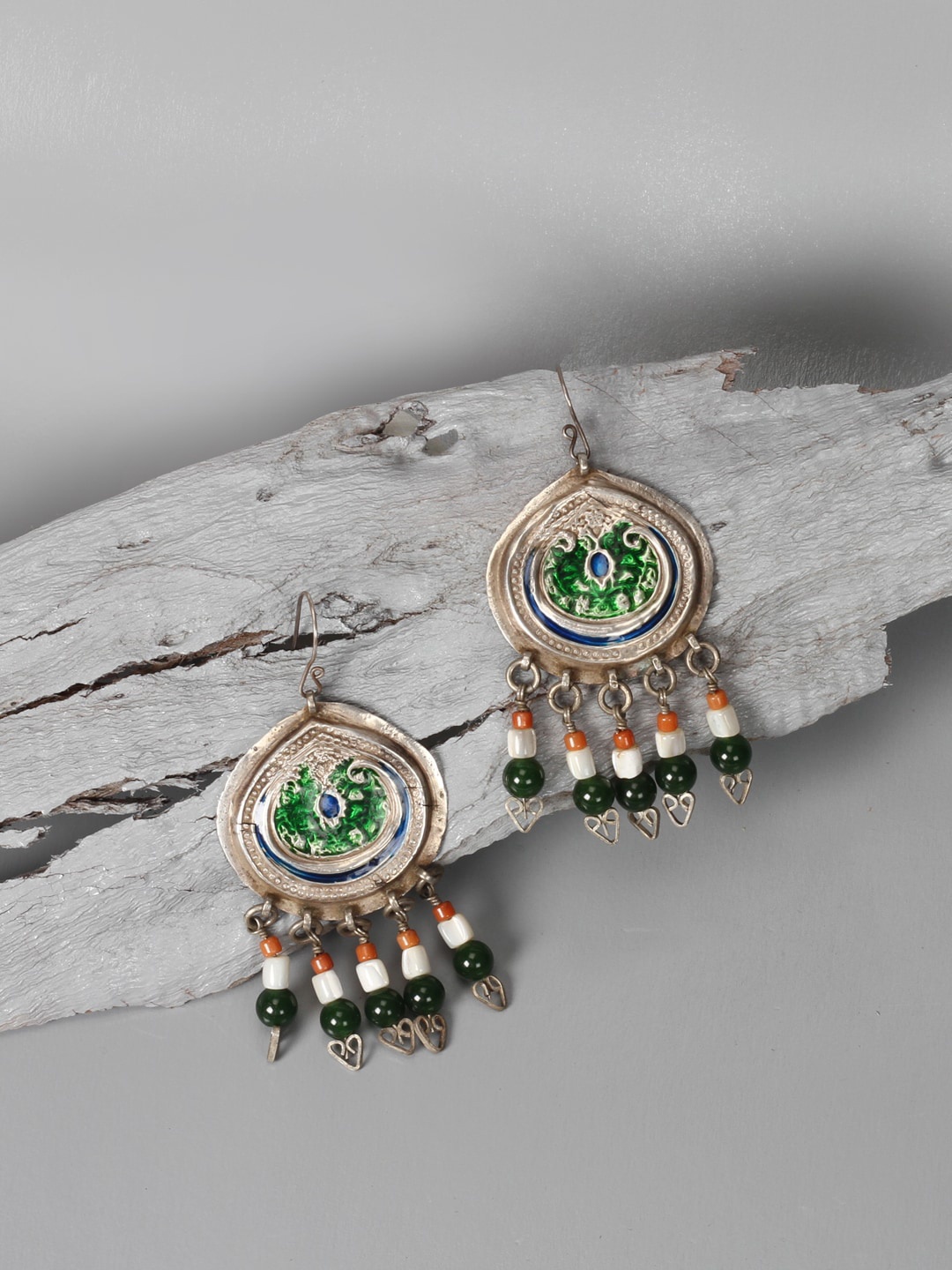

SANGEETA BOOCHRA Silver-Toned Contemporary Drop Earrings